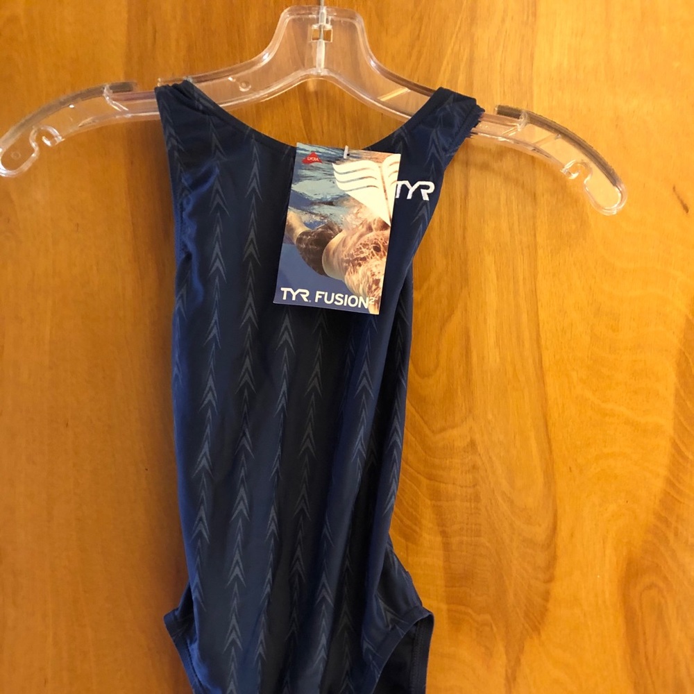 TYR fusion Aerofit 2 tech suit